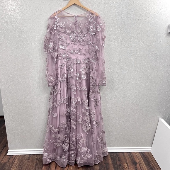 NEW $598 MAC DUGGAL 50664 LILAC FLORAL ILLUSION GOWN Size 18 - Picture 7 of 16